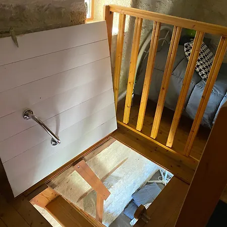 Atypique 12 Personnes Dans Le Lot Montdoumerc