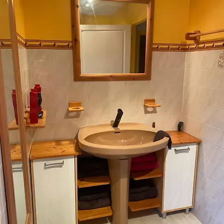 Atypique 12 Personnes Dans Le Lot Montdoumerc