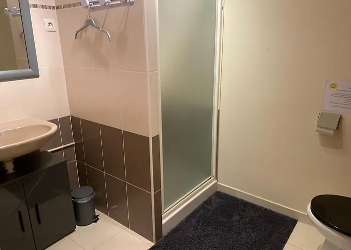 Gites Atypiques 12 Personnes Avec Piscine 別荘