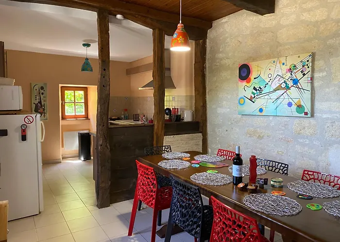 Atypique 12 Personnes Dans Le Lot Hébergement de vacances Montdoumerc