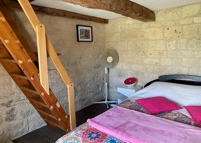 Gites Atypiques 12 Personnes Avec Piscine Montdoumerc