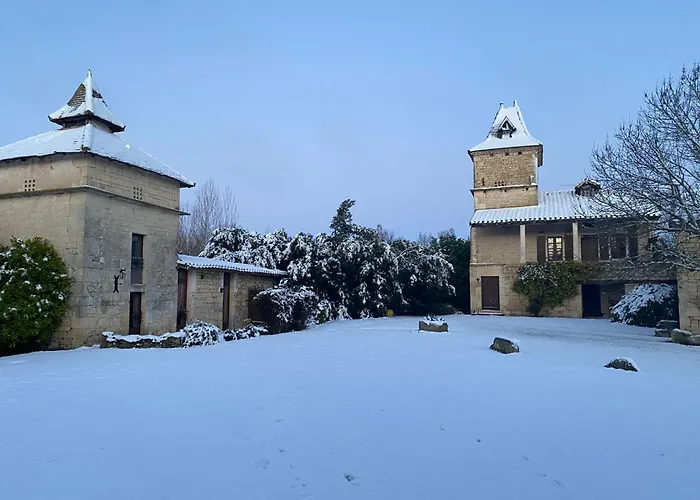 Atypique 12 Personnes Dans Le Lot Hébergement de vacances Montdoumerc