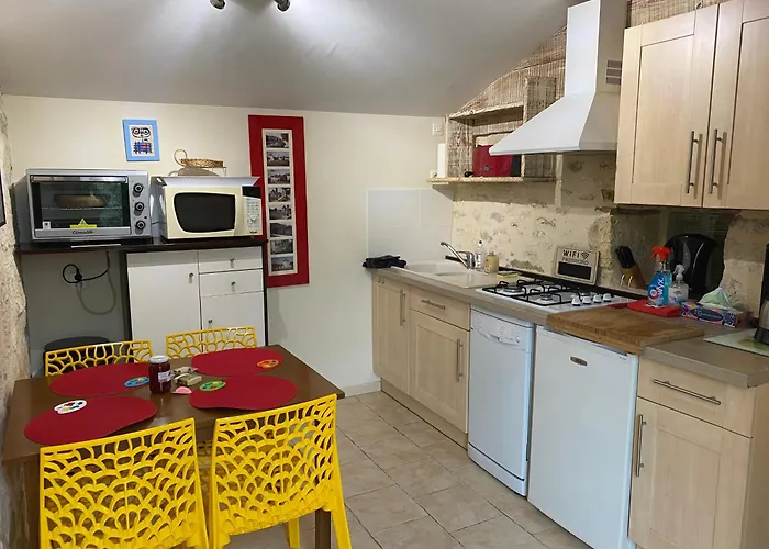 Atypique 12 Personnes Dans Le Lot Hébergement de vacances *