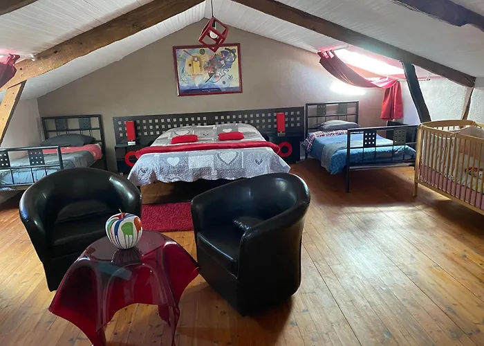 Atypique 12 Personnes Dans Le Lot Hébergement de vacances